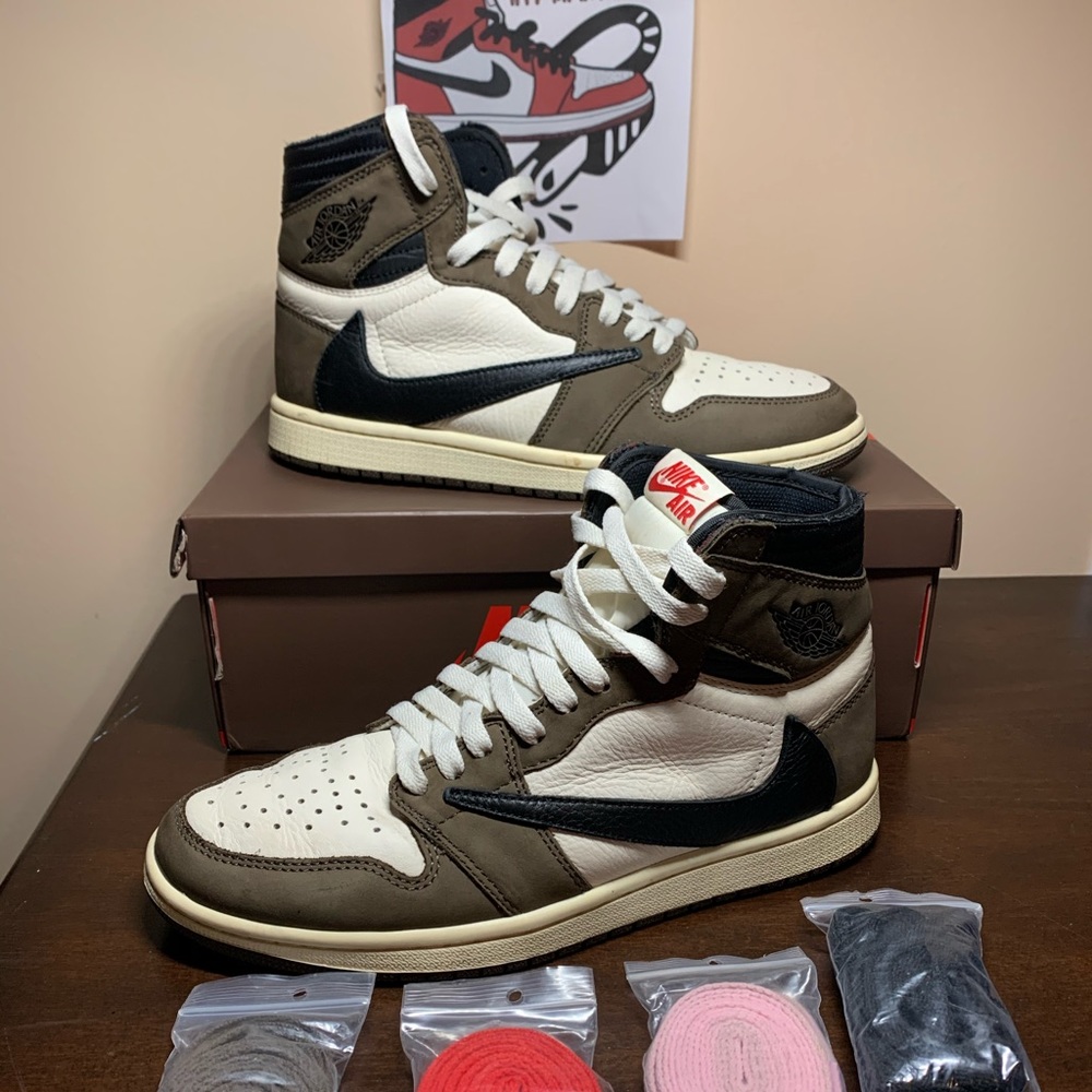 Travis 1s sz 8.5 (condition 9/10)